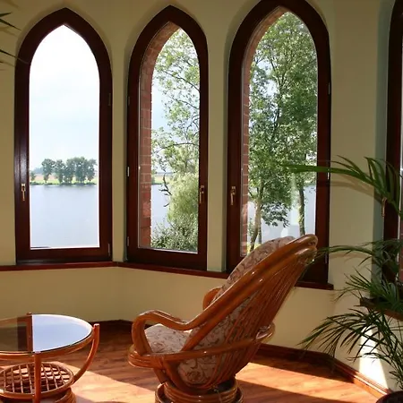 Hotel Zamek Von Treskov