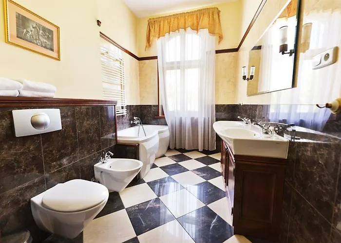 Hotel Zamek Von Treskov Strykowo